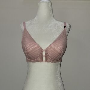 VICTORIA'S SECRET LUXE LINGERIE LACE PLUNGE BRA 34DD NWT